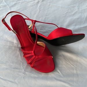 The Touch of Nina red satin heeled sandals size 9